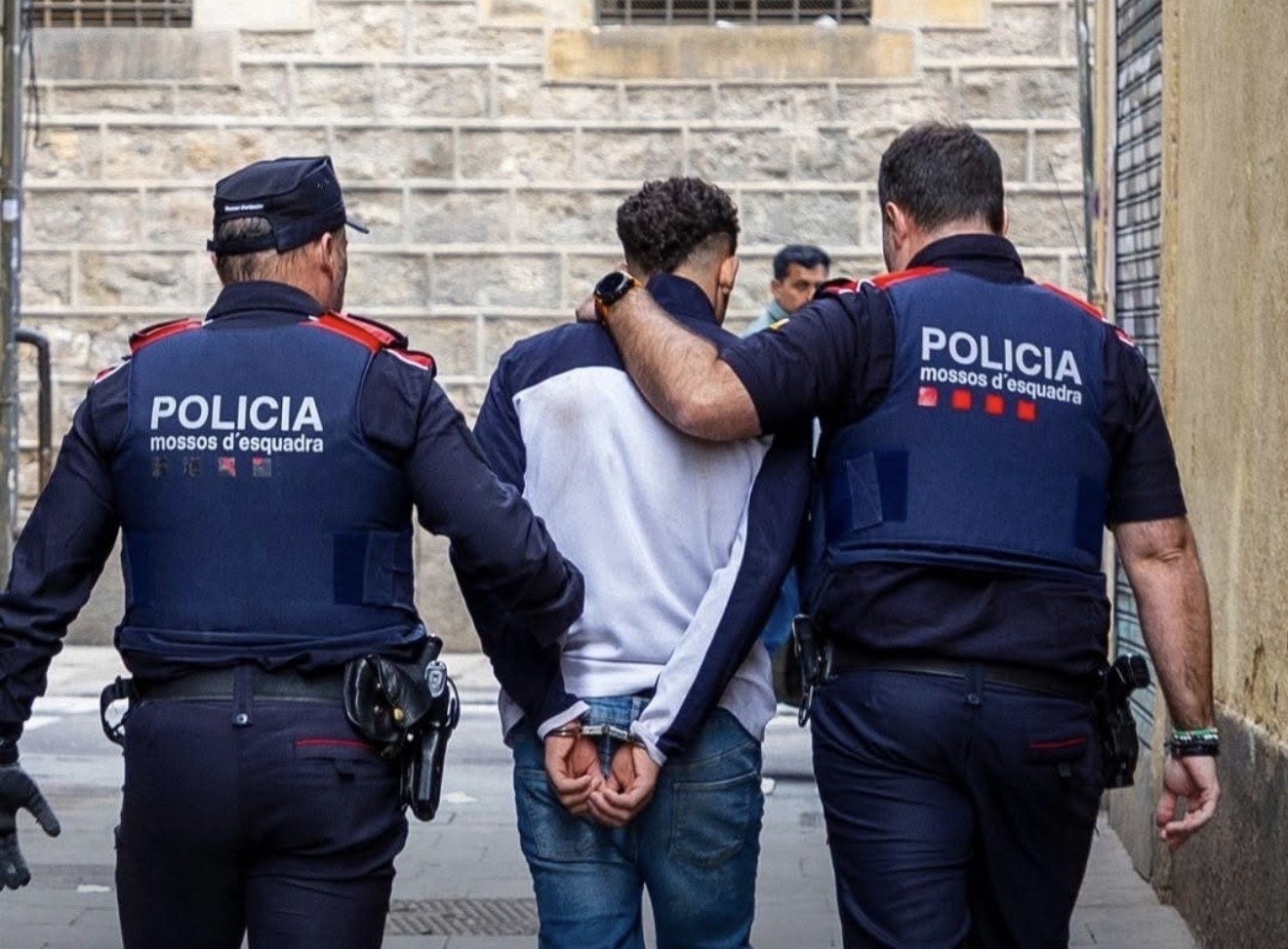 Detenido un violador reincidente tras agredir a otra mujer en Barcelona durante un permiso penitenciario