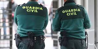 La Guardia Civil salva la vida a un hombre tras una intervención límite en Almería