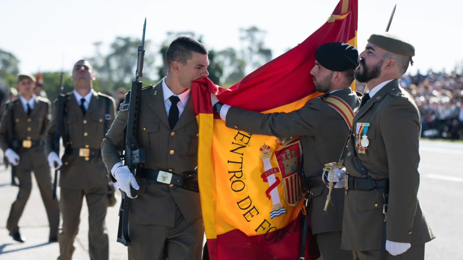 EL EJÉRCITO DE TIERRA REVELA LOS 6 PRINCIPIOS QUE UNEN A SUS SOLDADOS
